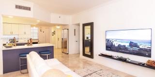 3165 Northeast 184th Street Gallery 2