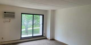 10411 Cedar Lake Road South 10411 Cedar Lake Road South Gallery 4