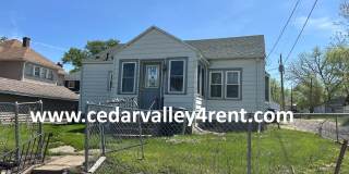 Updated 2 Bedroom, 1 Bath House- 611 W. 8th Gallery 1