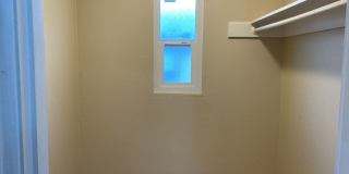 Epic REA-Great 1 BR/1 BA Unit in a S/S Duplex Gallery 22