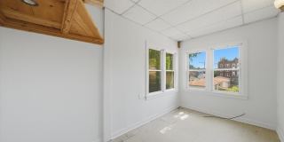 2739 W Lunt Avenue Gallery 15