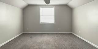 PRELEASING for AUGUST! Close to Campus Gallery 17