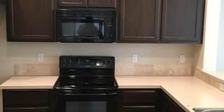 Three Bedrooms Plus Loft! Centrally located! Gallery 8
