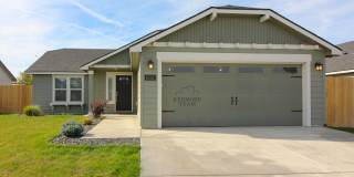 3 Bedroom, 2 Bath Home in Pasco Gallery 1