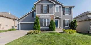 Stunning 4 Bedroom Elkhorn Home!! Gallery 1