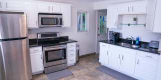 Fully Furnished Ranch Home in Birmingham, MI w/ All Utilities Included Gallery 12
