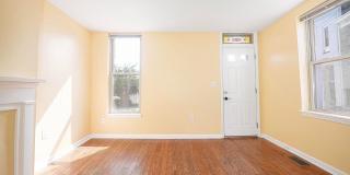 212 Lloyd Street Gallery 8