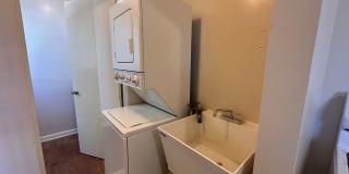 $0 DEPOSIT OPTION. CHARMING 2BED/1BATH DUPLEX NEAR SLOAN LAKE!! Gallery 15