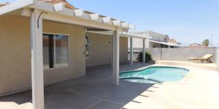 GORGEOUS SINGLE STORY WITH MANY UPGRADES*3 BEDROOMS*SPARKLING POOL AND SPA! Gallery 41