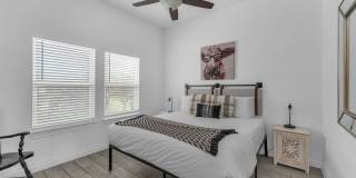 2488 Waterfront Park Gallery 48