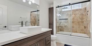 5132 West Maplewood Avenue, #202 Gallery 26