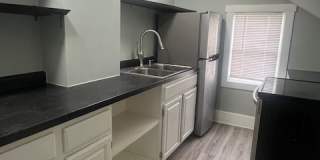 377 South Main Street - 1/2 Gallery 1