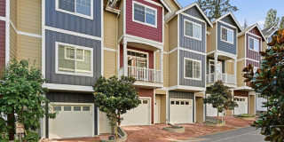 2Bd/2.25Ba Mountlake Terrace Townhome Gallery 1