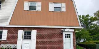 422 VILLAGE Lane Gallery 1