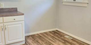 Updated and rent ready...450 Hamilton, Wood River Updated and rent ready...450 Hamilton, Wood River Gallery 12