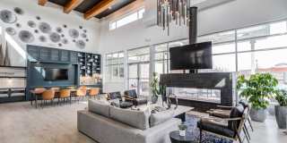 Arista Uptown Gallery 11