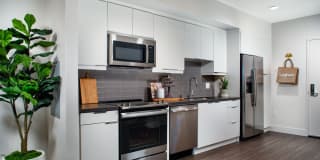 Llewellyn Gallery 25