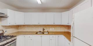 NE 2/BD 1/BA 1/CG HOME Gallery 5