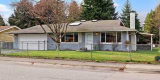 3 Bedroom Single Family Home in Everett with bonus room -Huge lot 3 Bedroom Single Family Home in Everett with bonus room -Huge lot Gallery 1