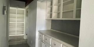 2219 N GLENDALE Drive Gallery 14