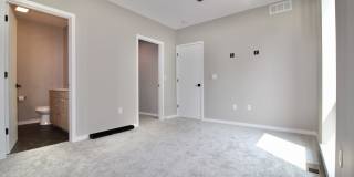1817 North Arlington Place Gallery 27