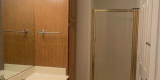 3rd floor with balcony - Boulder City Gallery 6