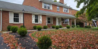 Lovely Colonial Home in Sharpley Gallery 1