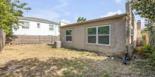 Renovated Spanish-Style 2/1 Beach Bungalow Just Steps to the Ocean! Gallery 33