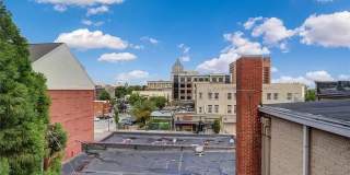 1 bedroom 1 bathroom Downtown Living Spacious Condo in the heart of Greensboro Gallery 4
