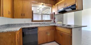 5115 E 17th St Gallery 4