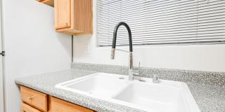 Gated Community townhome, with private garage Gallery 20
