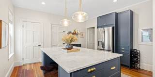 32 Roseclair St unit: 2 Gallery 3