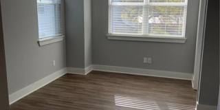 1735 Deane Street Gallery 9