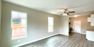 Move-In Ready 3BD/2BA – Laminate Floors, Fenced Yard & Prime Location! ACCEPTS SECTION 8 Gallery 9