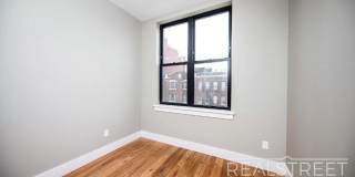 1526 Park Place Gallery 6