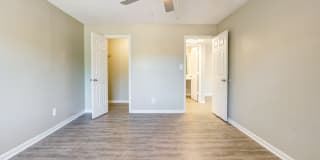 Stone Creek Gallery 50