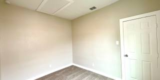 Move-In Ready 3BD/2BA – Laminate Floors, Fenced Yard & Prime Location! ACCEPTS SECTION 8 Gallery 14
