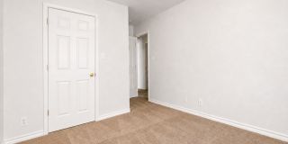 Beautiful 2-story home for lease in a gated community! Gallery 18
