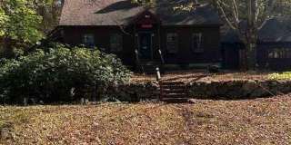 301 Eastside Road Gallery 1