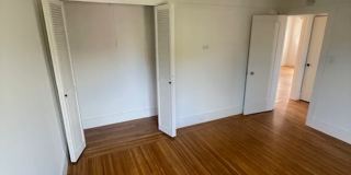 Great House in Oakland with a yard! 2 Beds, 1 Bath Gallery 30