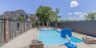 300 Oak Hollow Drive Gallery 50