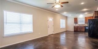 323 French Ave – Fully Furnished 5 Bed / 4 Bath Near Baylor Gallery 16