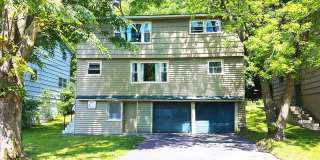 131 Houston Ave - Avail 7/1/27 - 3 Bedroom with New Kitchen, Bathroom and Hardwood Floors Gallery 1