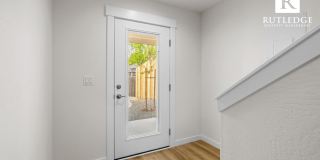 STUNNING 3 Bed / 2.5 Bath Brand New Townhome / End Unit !!! Gallery 5