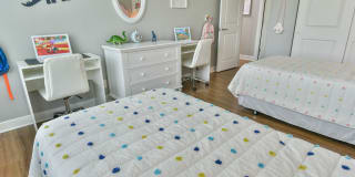 Verona at Naylor Metro Gallery 21