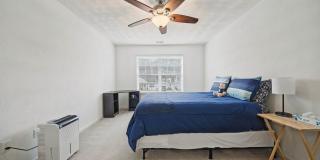 LARGE 4 BEDROOM HOME NEAR MILITARY BASE AND BAY Gallery 26
