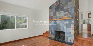 Stunning Four Bedroom Home w/ Lake Easement Access! Stunning Four Bedroom Home w/ Lake Easement Access! Gallery 5
