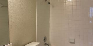 Bright & Spacious 3BR/2.5BA with Loft and Two-Car Garage in Sendero Springs Gallery 16