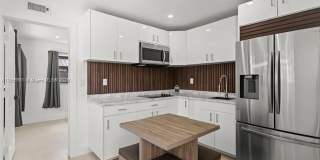 3125 NW 21st Ct Gallery 9