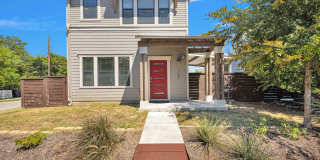 2 Bed / 2.5 Bath Home Available in Dignowity Hill Historic District 2 Bed / 2.5 Bath Home Available in Dignowity Hill Historic District Gallery 1
